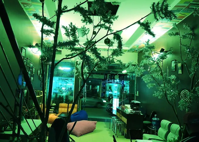 Happy (adults Only) Hostel *