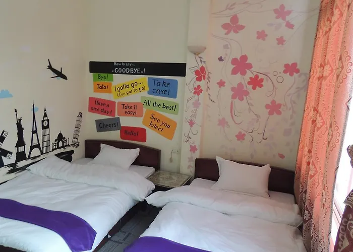 Hostel Happy (adults Only)