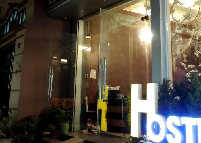 Happy (adults Only) Hostel *